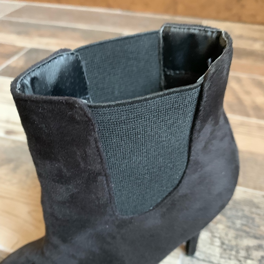 NWOT Michael Antonio Black Platform Booties - Picture 6 of 6